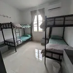 Lourd Bed Πανσιόν *