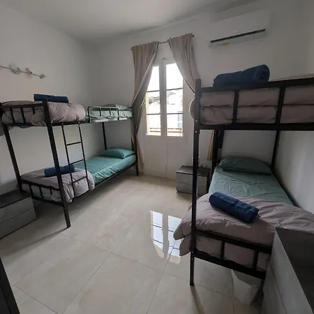 Lourd Bed