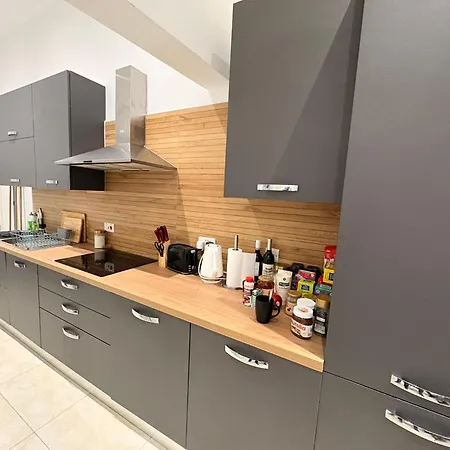 Lourd Bed 슬리에마