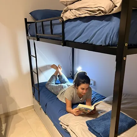 招待所 Lourd Bed *